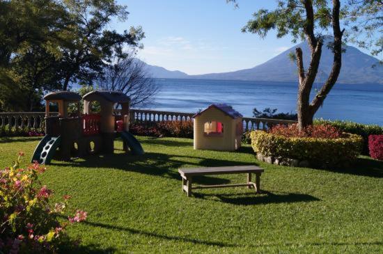 The Paradise Of Atitlan Suites - Free Breakfast Supplies Panajachel Buitenkant foto