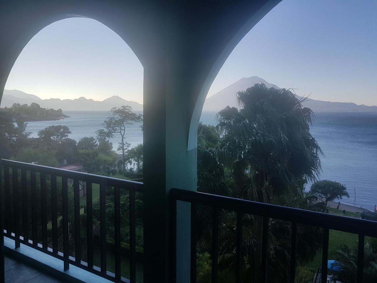 The Paradise Of Atitlan Suites - Free Breakfast Supplies Panajachel Buitenkant foto